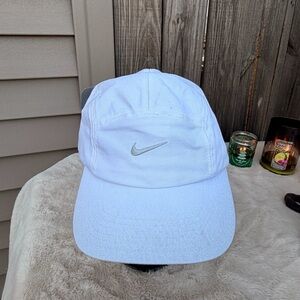 Vintage NWT Deadstock Nike Divers White Hat with Metallic Logo